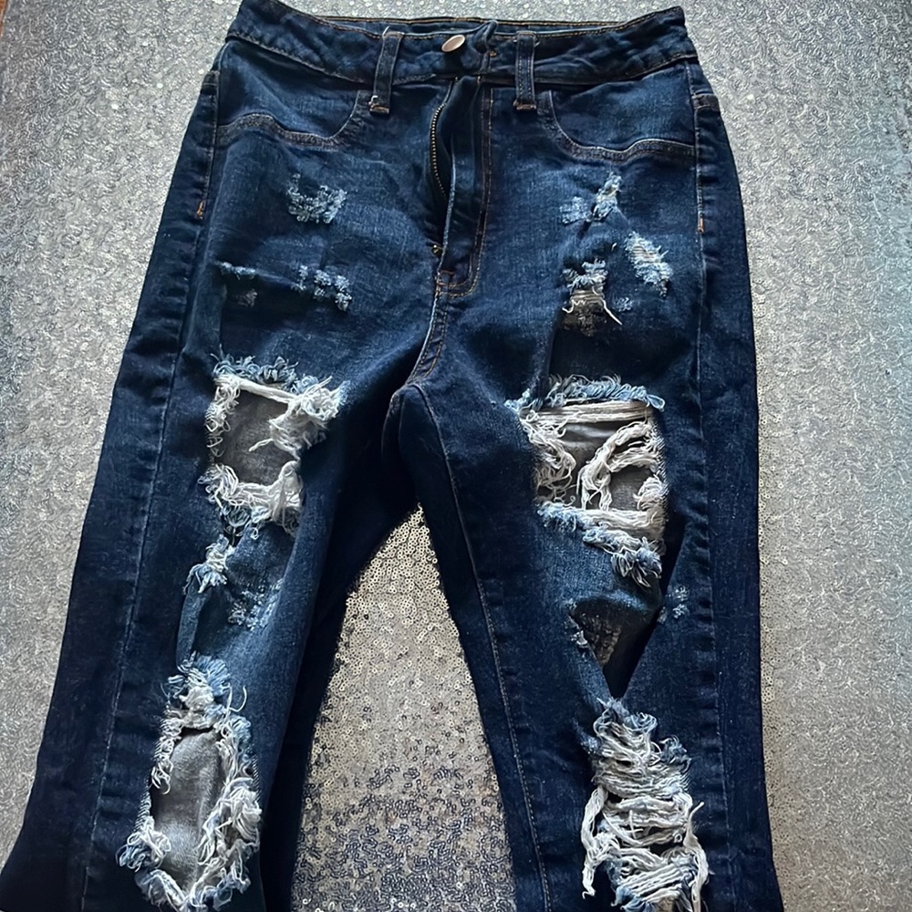 Fashion nova dark wash distressed jeans size 5